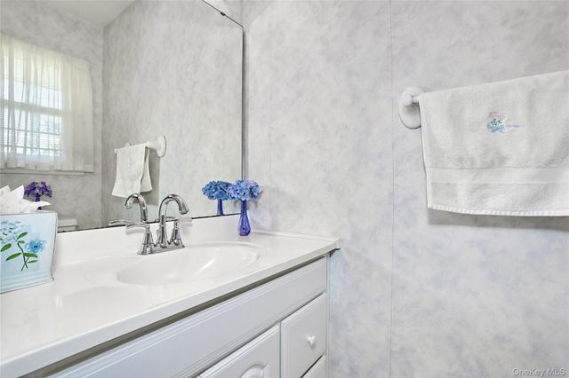 287 Parkside Drive, Suffern, NY 10901