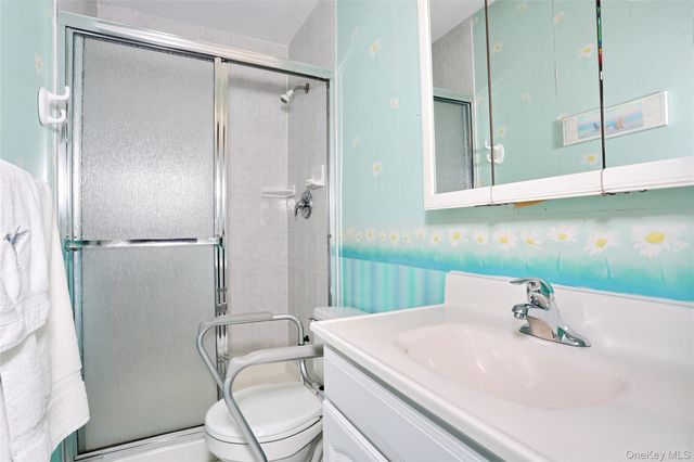 287 Parkside Drive, Suffern, NY 10901