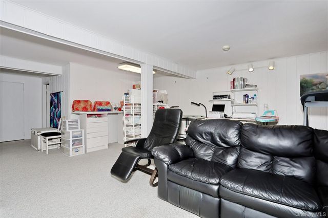 287 Parkside Drive, Suffern, NY 10901