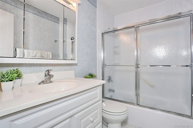 287 Parkside Drive, Suffern, NY 10901
