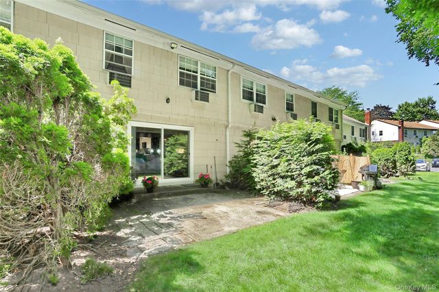 287 Parkside Drive, Suffern, NY 10901