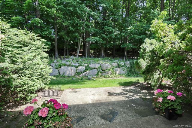 287 Parkside Drive, Suffern, NY 10901