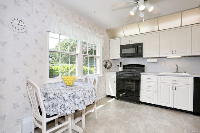 287 Parkside Drive, Suffern, NY 10901