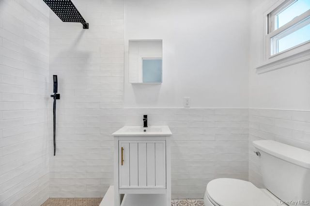 18 W 14th Street, Deer Park, NY 11729