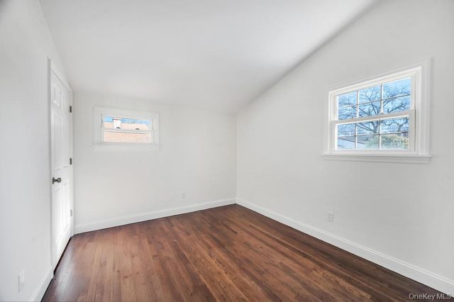 18 W 14th Street, Deer Park, NY 11729