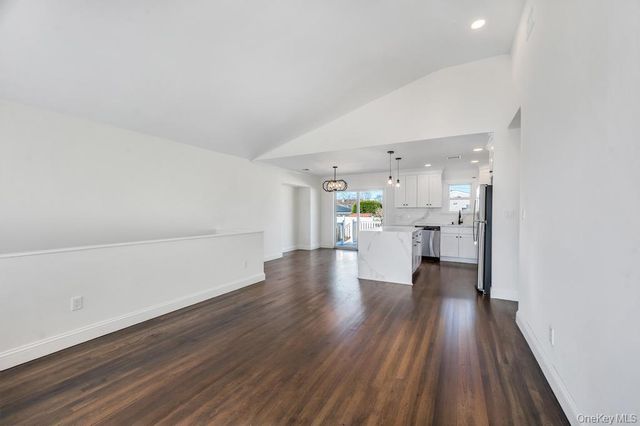 18 W 14th Street, Deer Park, NY 11729