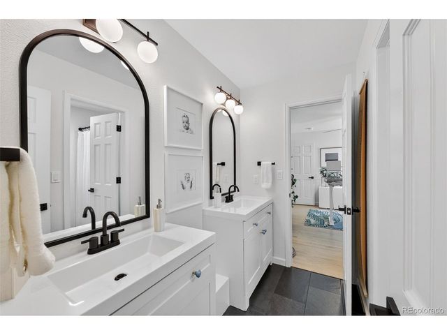 2 Holly Oak, Littleton, CO 80127