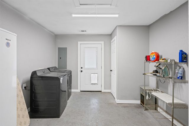 873 Hcr 1106, Blum, TX 76627
