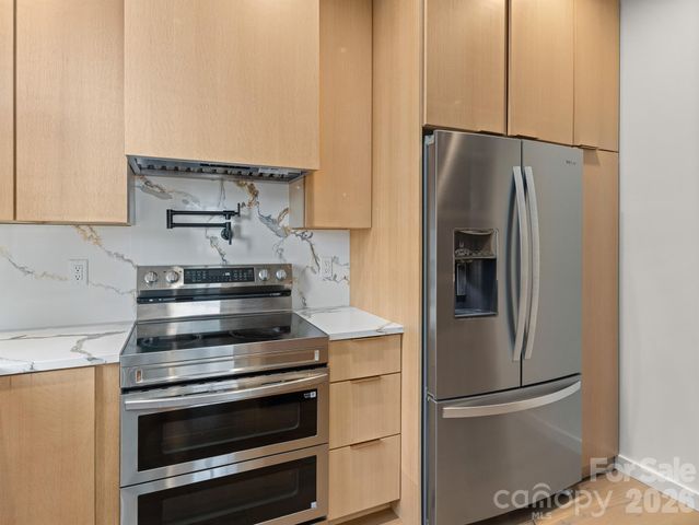 52 Klimovych Road, Hendersonville, NC 28792