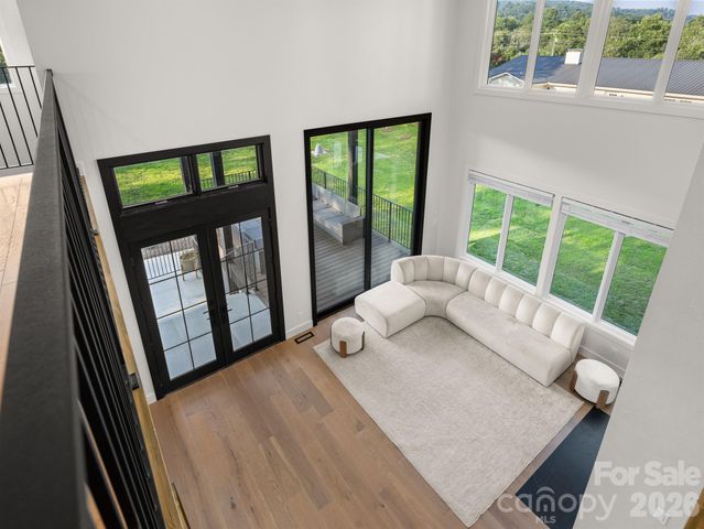 52 Klimovych Road, Hendersonville, NC 28792