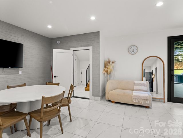52 Klimovych Road, Hendersonville, NC 28792