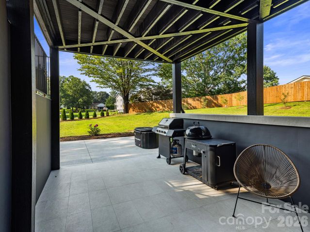 52 Klimovych Road, Hendersonville, NC 28792