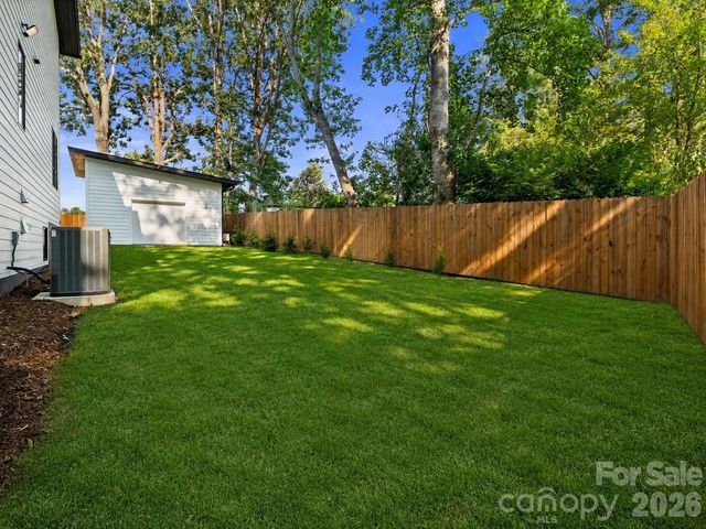 52 Klimovych Road, Hendersonville, NC 28792