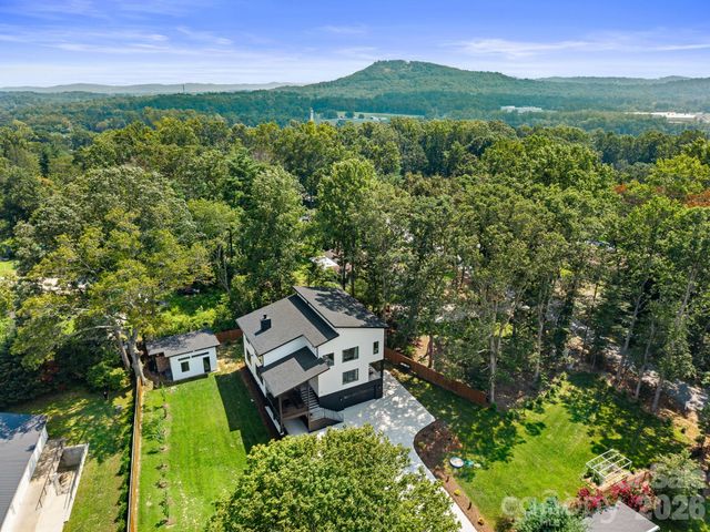 52 Klimovych Road, Hendersonville, NC 28792