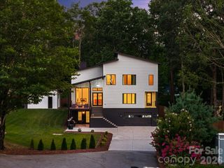 52 Klimovych Road, Hendersonville, NC 28792