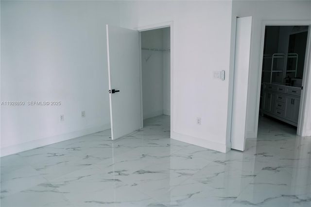 1111 SW 1st Ave 3320-N, Miami, FL 33130