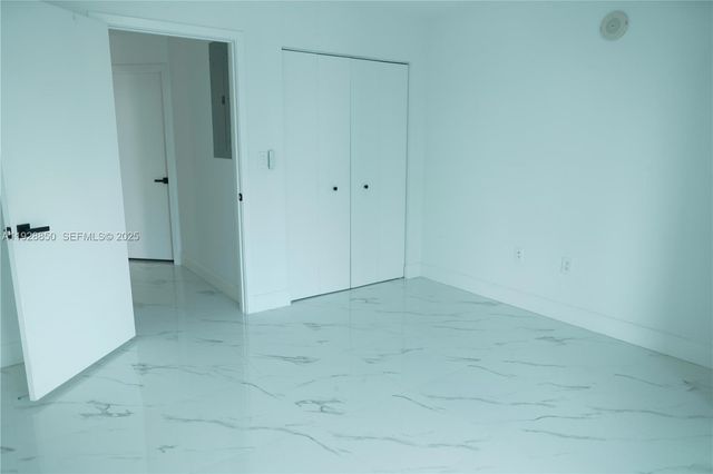 1111 SW 1st Ave 3320-N, Miami, FL 33130