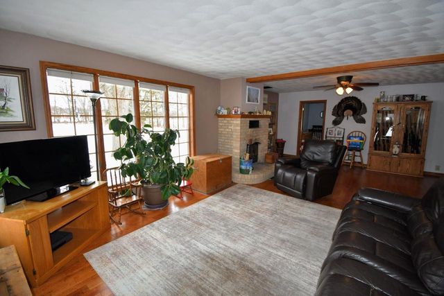 4528 N county M Road, Evansville, WI 53536