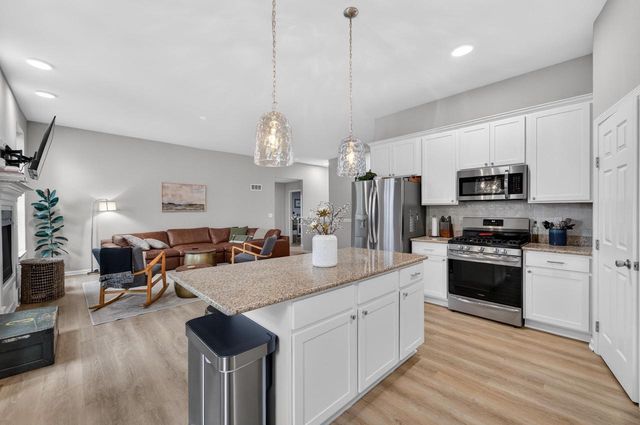 381 Bell View Avenue, Belleville, WI 53508