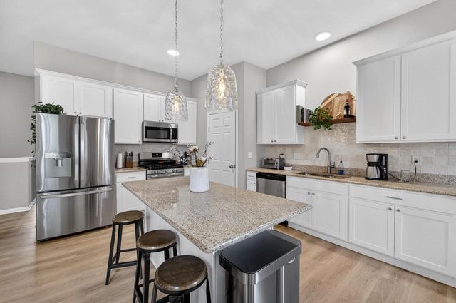381 Bell View Avenue, Belleville, WI 53508