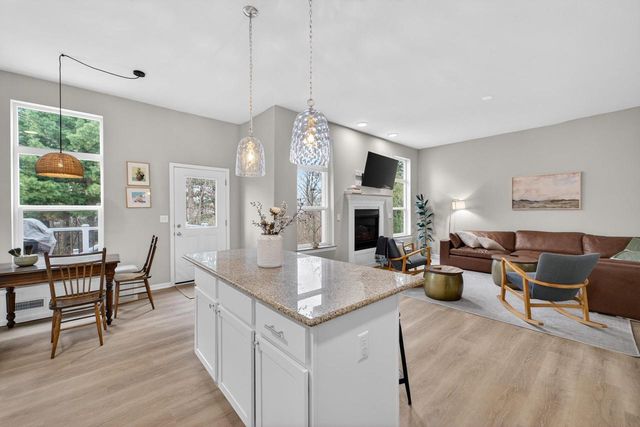 381 Bell View Avenue, Belleville, WI 53508