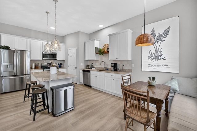 381 Bell View Avenue, Belleville, WI 53508