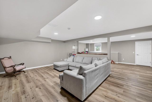 381 Bell View Avenue, Belleville, WI 53508