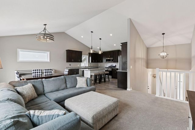 27671 Oxford Lane, Elko New Market, MN 55020