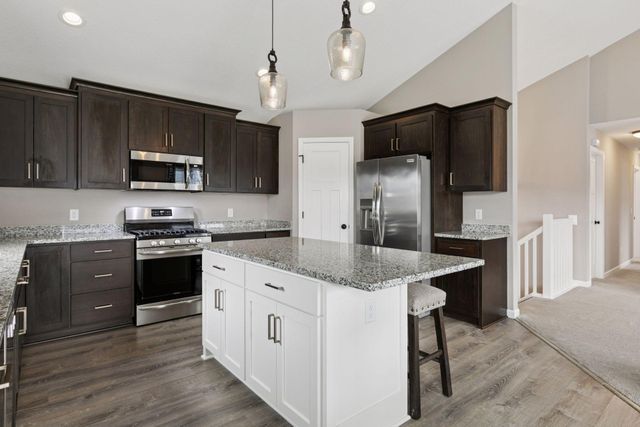 27671 Oxford Lane, Elko New Market, MN 55020