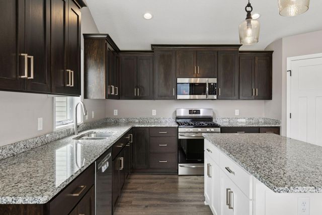 27671 Oxford Lane, Elko New Market, MN 55020