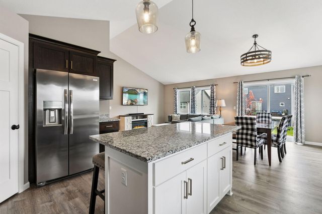 27671 Oxford Lane, Elko New Market, MN 55020