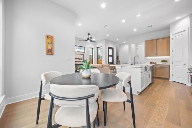 2707 Dulce LN 14, Austin, TX 78704