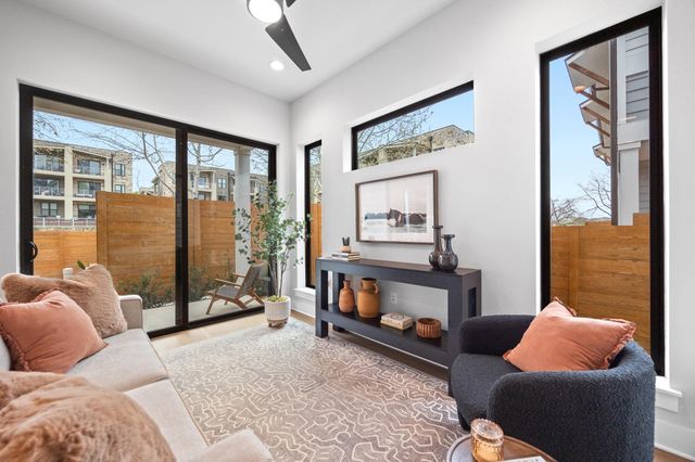 2707 Dulce LN 14, Austin, TX 78704