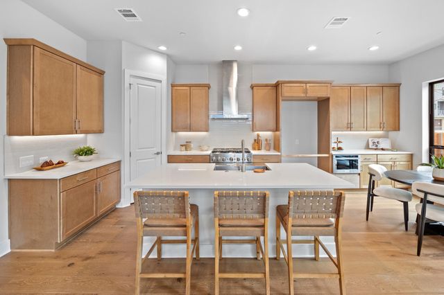 2707 Dulce LN 14, Austin, TX 78704