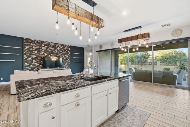 3249 N 69TH Place, Mesa, AZ 85207