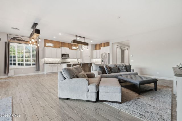 3249 N 69TH Place, Mesa, AZ 85207