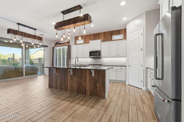 3249 N 69TH Place, Mesa, AZ 85207