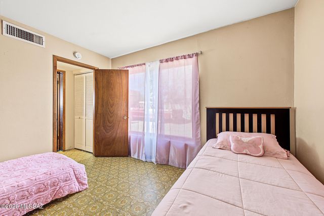 3710 S 14th Avenue, Tucson, AZ 85713