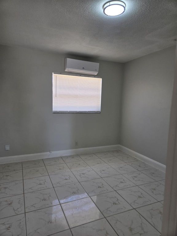 581 NE 34th Court A, Oakland Park, FL 33334