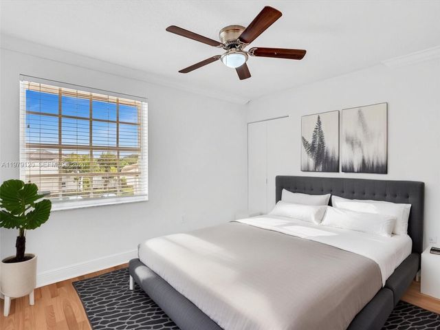 15363 NW 14th Rd, Pembroke Pines, FL 33028