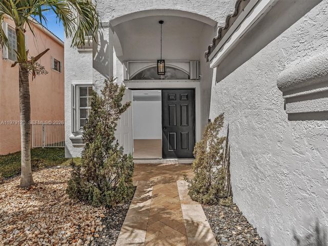 15363 NW 14th Rd, Pembroke Pines, FL 33028