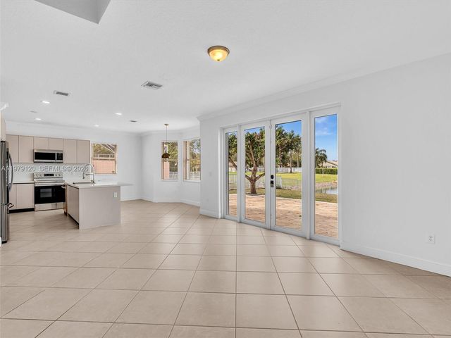 15363 NW 14th Rd, Pembroke Pines, FL 33028