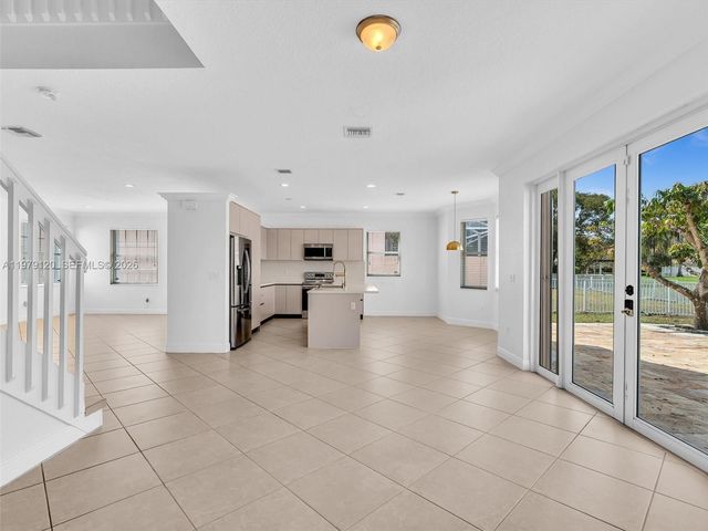 15363 NW 14th Rd, Pembroke Pines, FL 33028