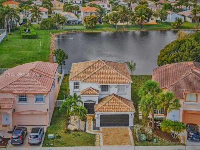 15363 NW 14th Rd, Pembroke Pines, FL 33028