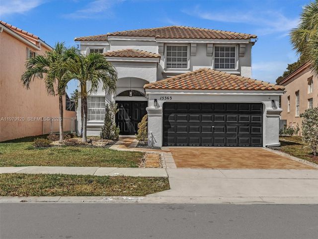 15363 NW 14th Rd, Pembroke Pines, FL 33028