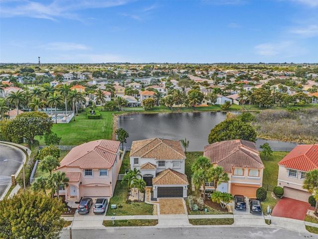 15363 NW 14th Rd, Pembroke Pines, FL 33028