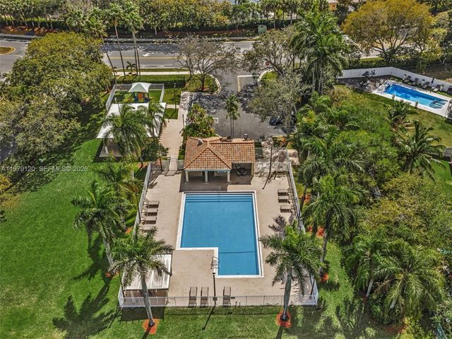 15363 NW 14th Rd, Pembroke Pines, FL 33028