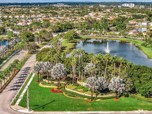 15363 NW 14th Rd, Pembroke Pines, FL 33028