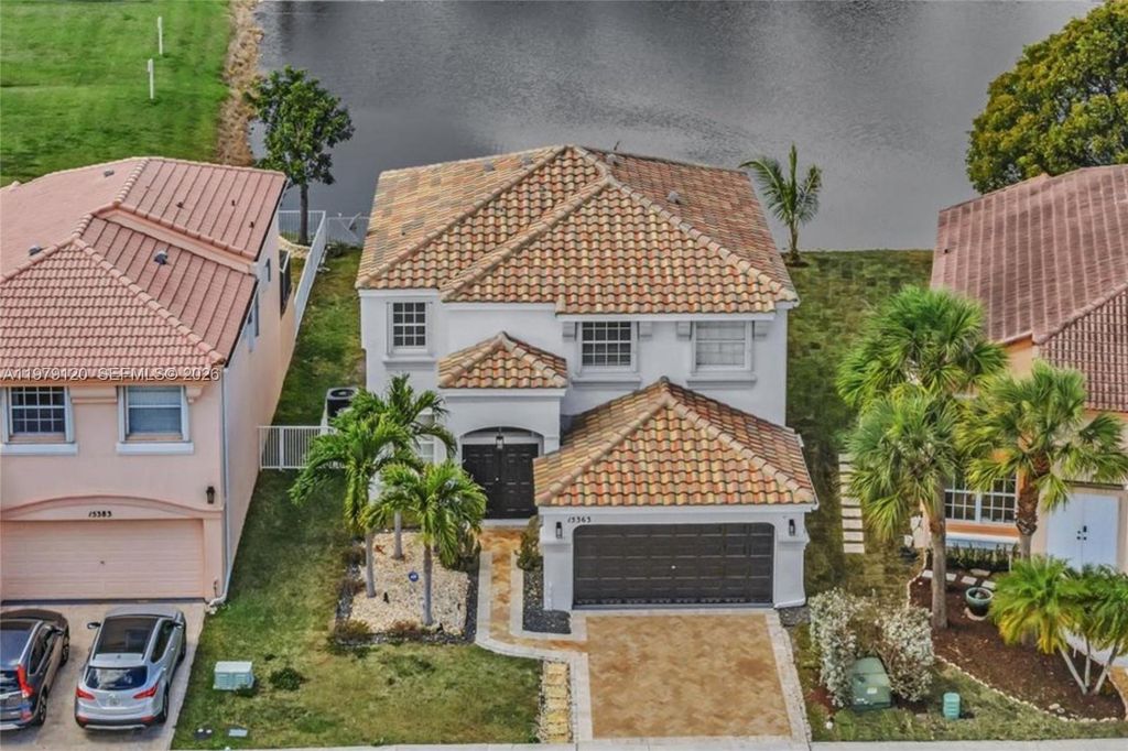 15363 NW 14th Rd, Pembroke Pines, FL 33028