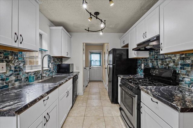 7036 Idaho Avenue, Hammond, IN 46323